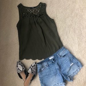 army green tank